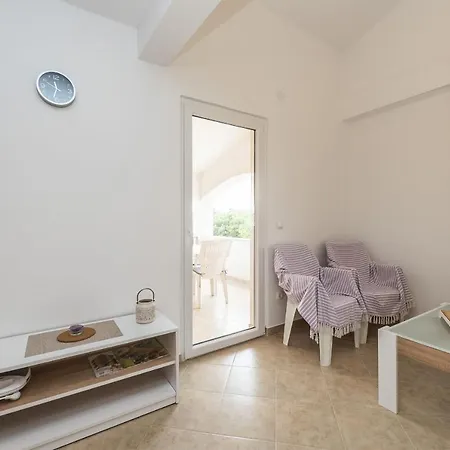 Simic Apartment *