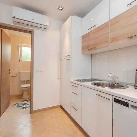 Simic Apartment
