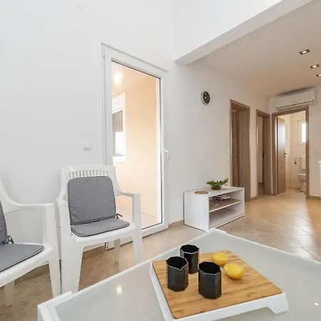 Simic Apartment