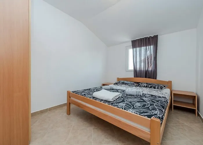 Lägenhet Simic Vir